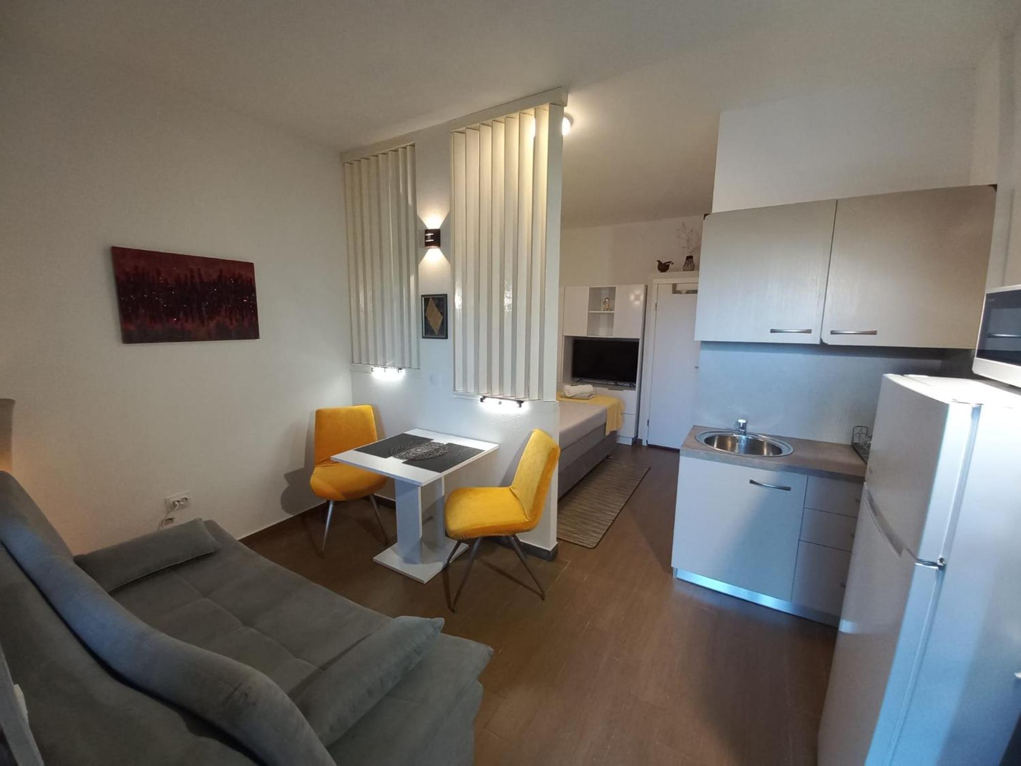 Studio Apartment With Pool Πούλα Εξωτερικό φωτογραφία