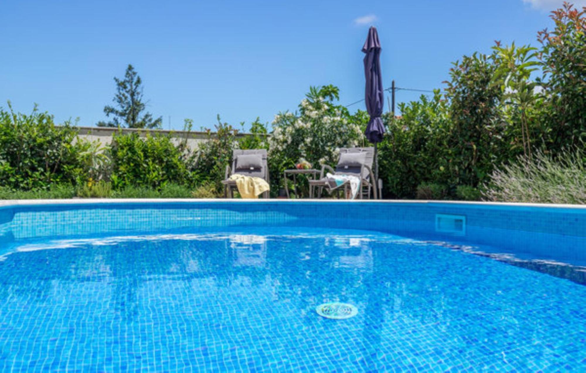 Studio Apartment With Pool Πούλα Εξωτερικό φωτογραφία